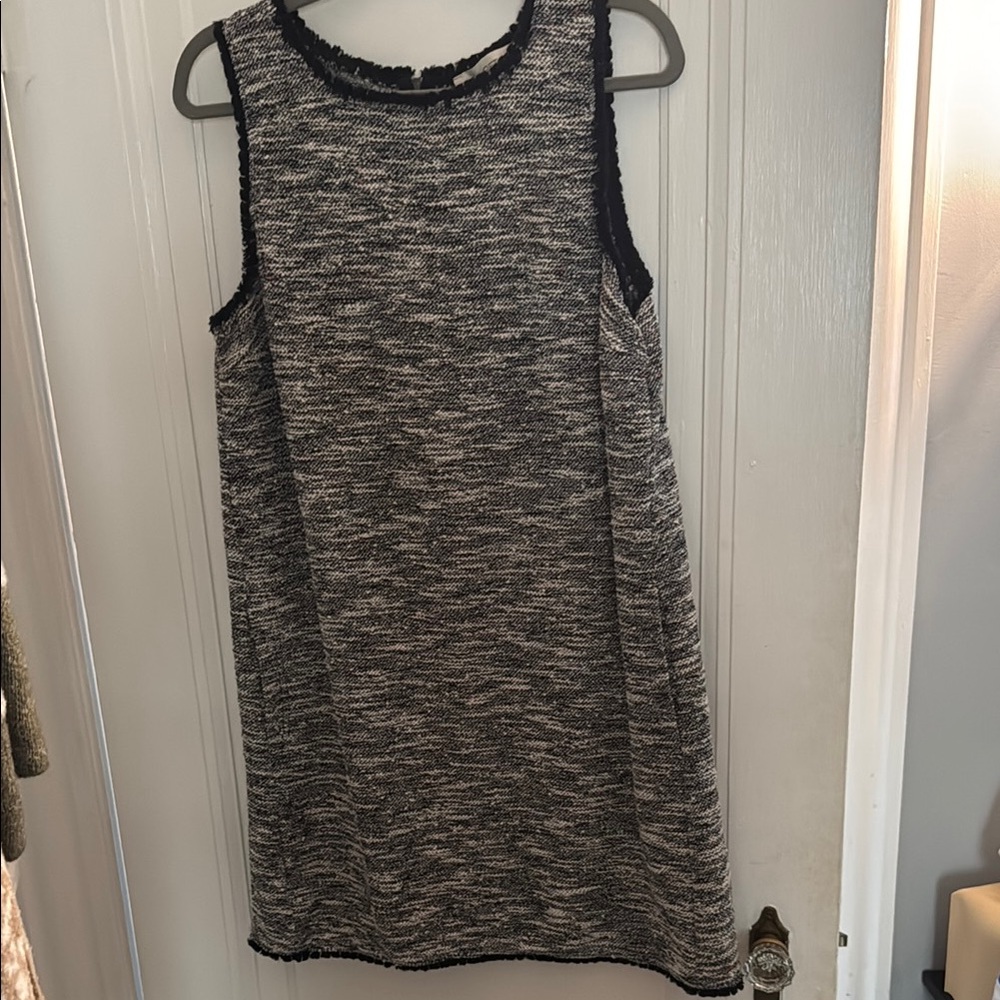 Elegant Black and Gray Sleeveless Dress